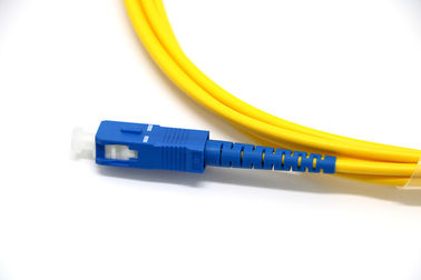 Cáp nối sợi đơn chế độ màu vàng 9/125 Đầu nối SC / UPC Chiều dài tùy chỉnh