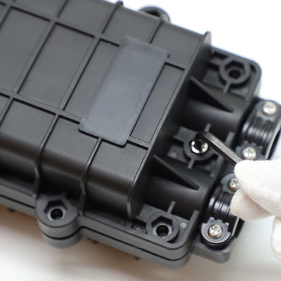 In Line Type 12 24 48 72 96 Core Type With Stand 2 trong 2 Out 3 trong 3 Out Fiber Optic Splice Closure for Connection