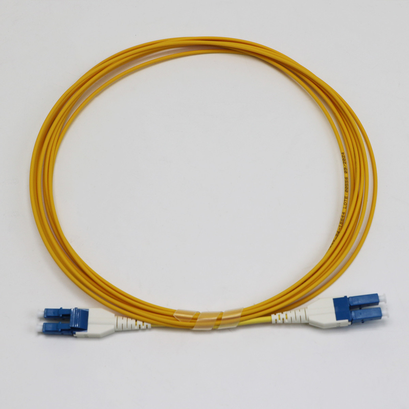 LC Uniboot Zip Cod Singlemode G657.A1 BendInsensitive Duplex 2mm LSZH Lượng mất mát thấp 0,15dB Cáp vá sợi